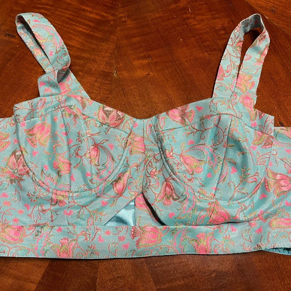 Beautiful pink/blue crop top